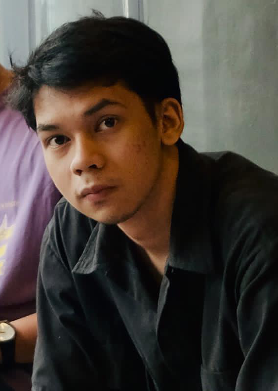 farid haikal senyum kecil